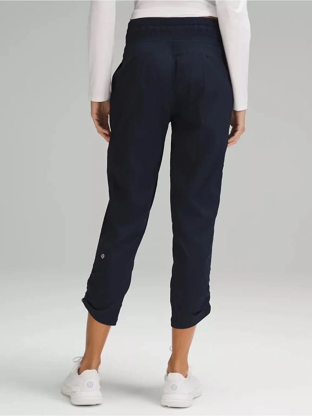 Lululemon Dance Studio Mid-Rise Cropped Navy Pant Size 8